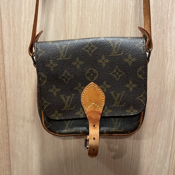 Louis Vuitton Vintage Small Crossbody - Picture 2 of 13